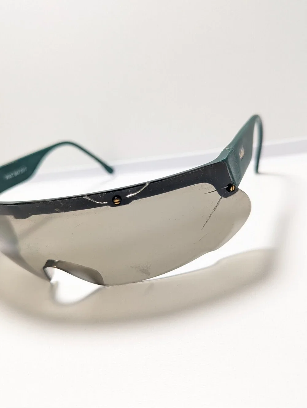 Bollé PAT 347.017 Outdoor Gray UV Green Classic Shield Unisex Sports Sunglasses